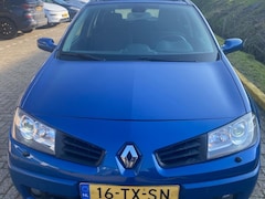 Renault Mégane Grand Tour - 1.6-16V Tech Line