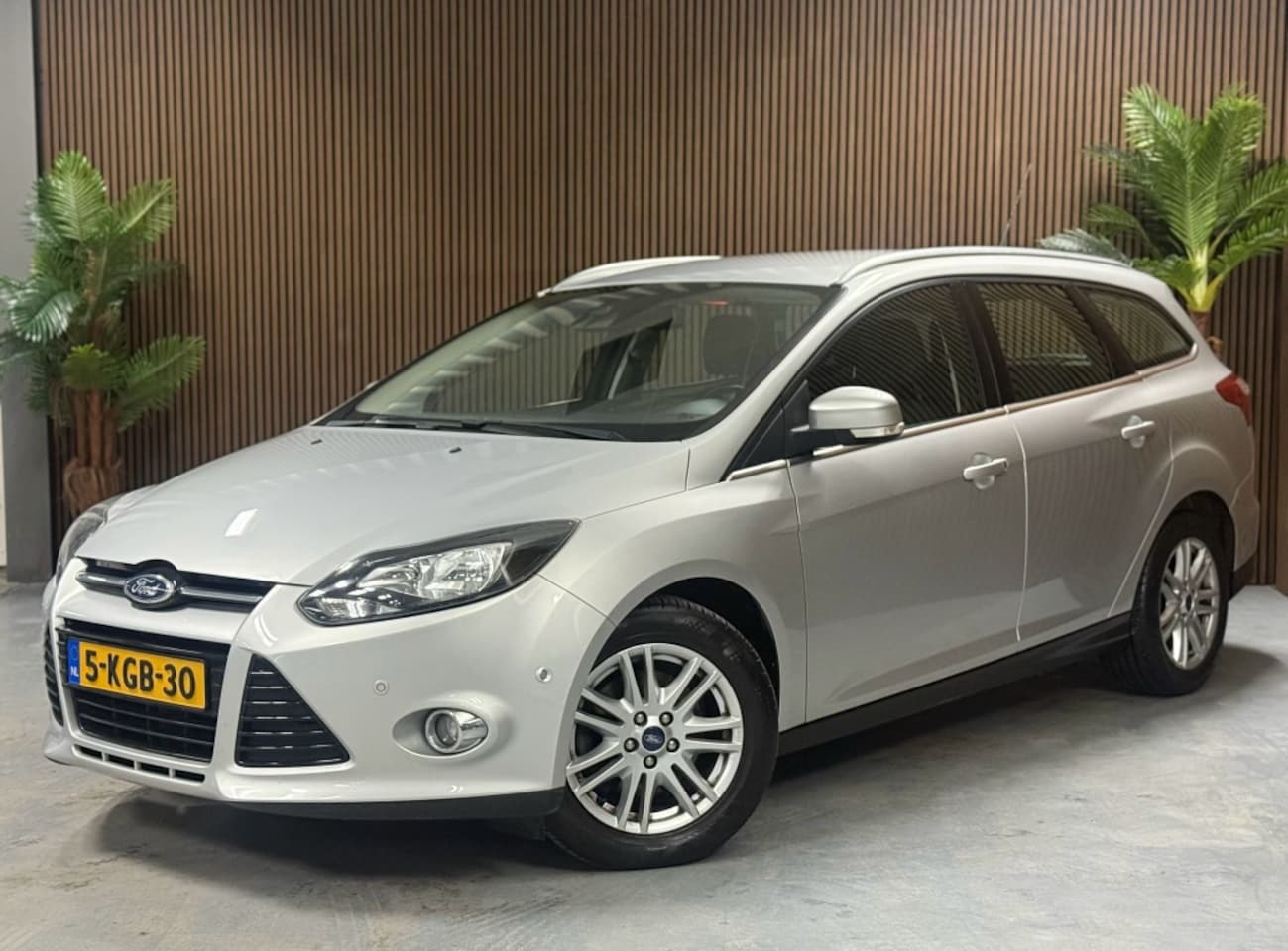 Ford Focus Wagon - 1.6 EcoB. Titanium - AutoWereld.nl
