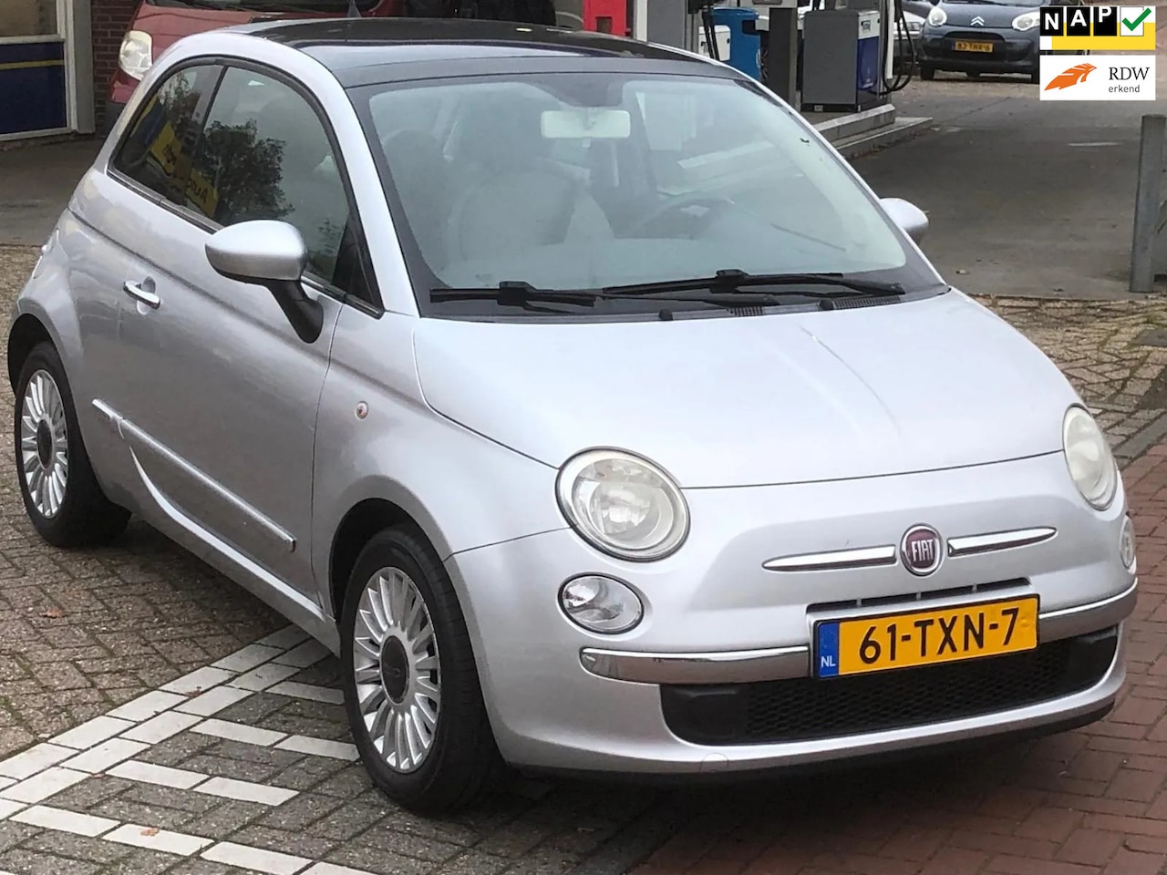 Fiat 500 - 1.2 Lounge/4 CILINDER / AIRCO/ L.M./ZONNEDAK / NW -APK - AutoWereld.nl