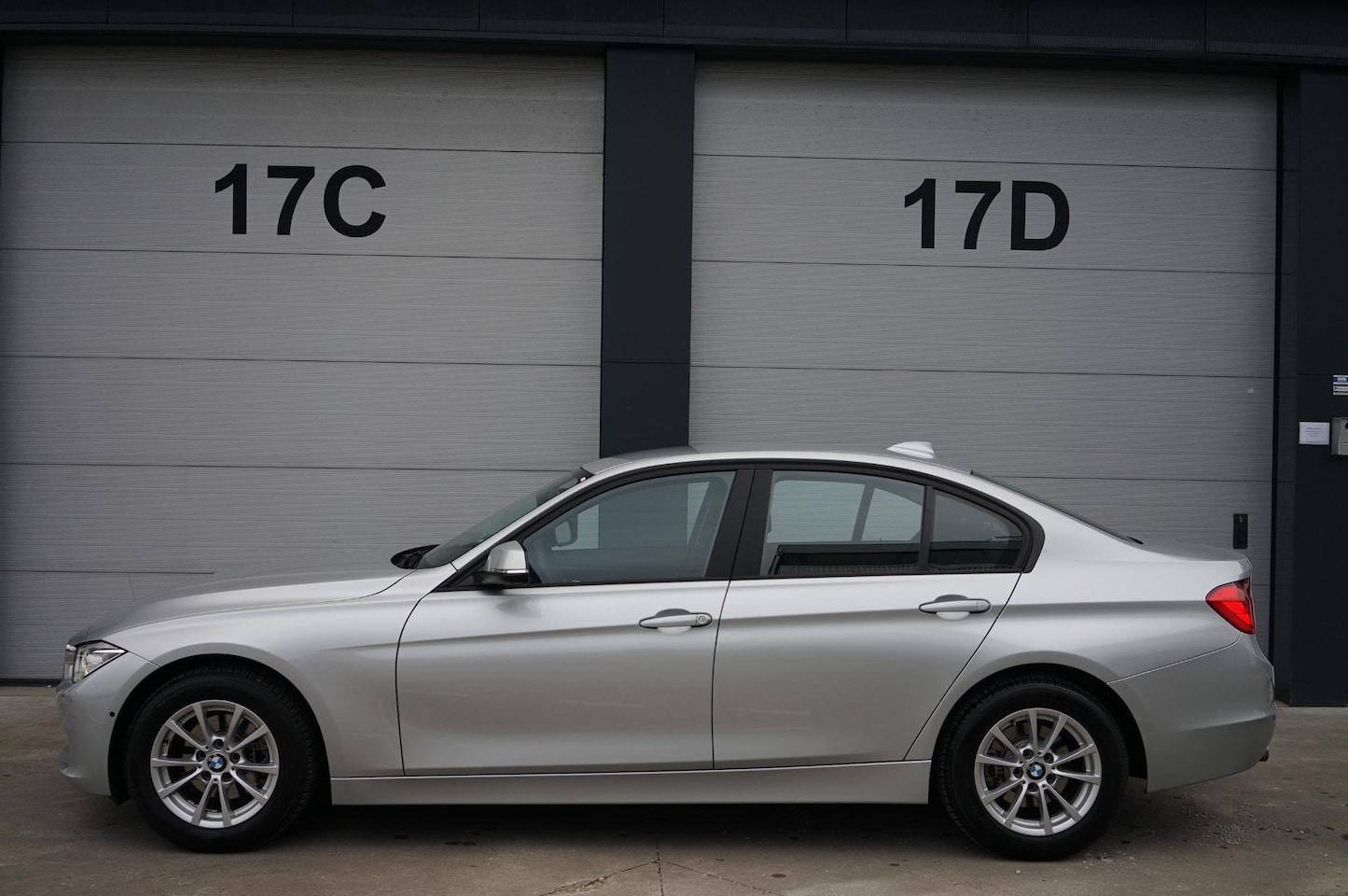 BMW 3-serie - 320i xDrive 320i xDrive - AutoWereld.nl