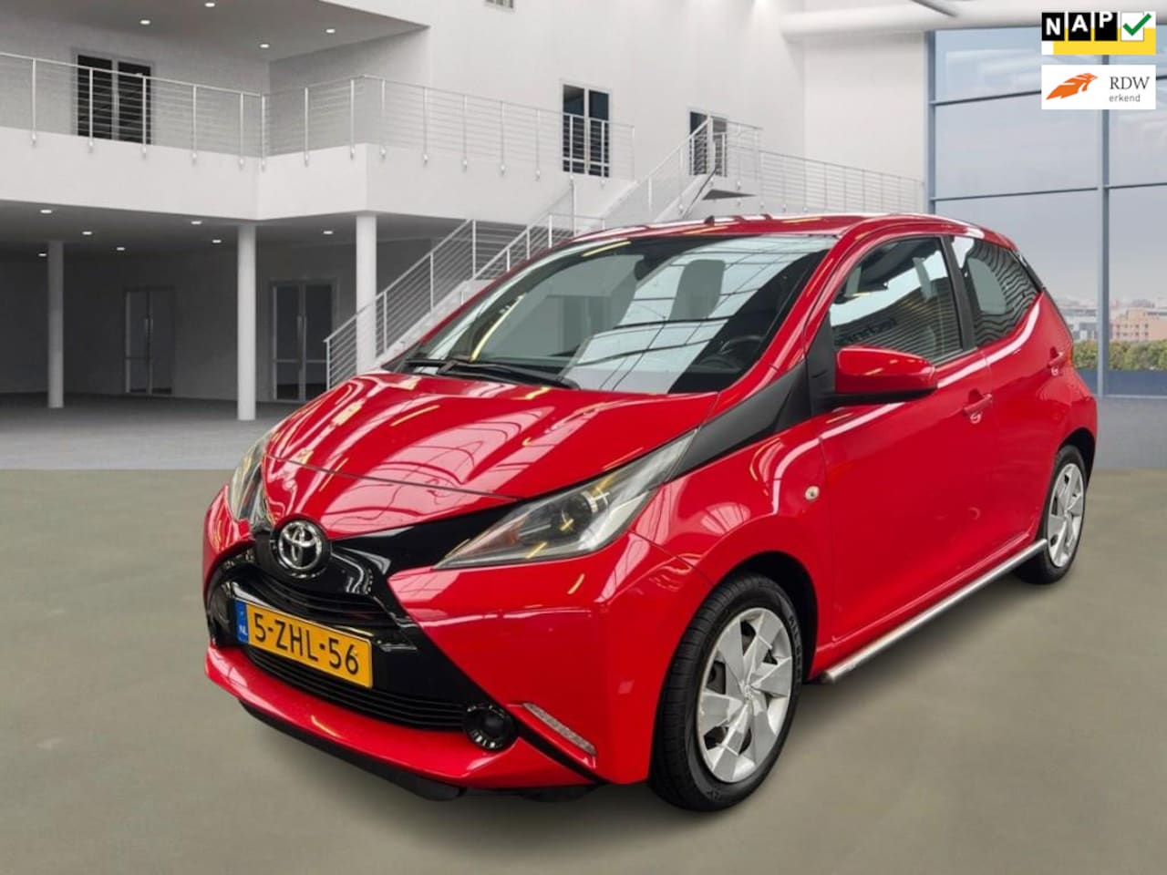 Toyota Aygo - 1.0 VVT-i x-play 1.0 VVT-i x-play - AutoWereld.nl