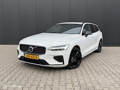 Volvo V60 - 2.0 T6 Twin Engine AWD R-Design/Pano/Trekhaak/H&K/Vol