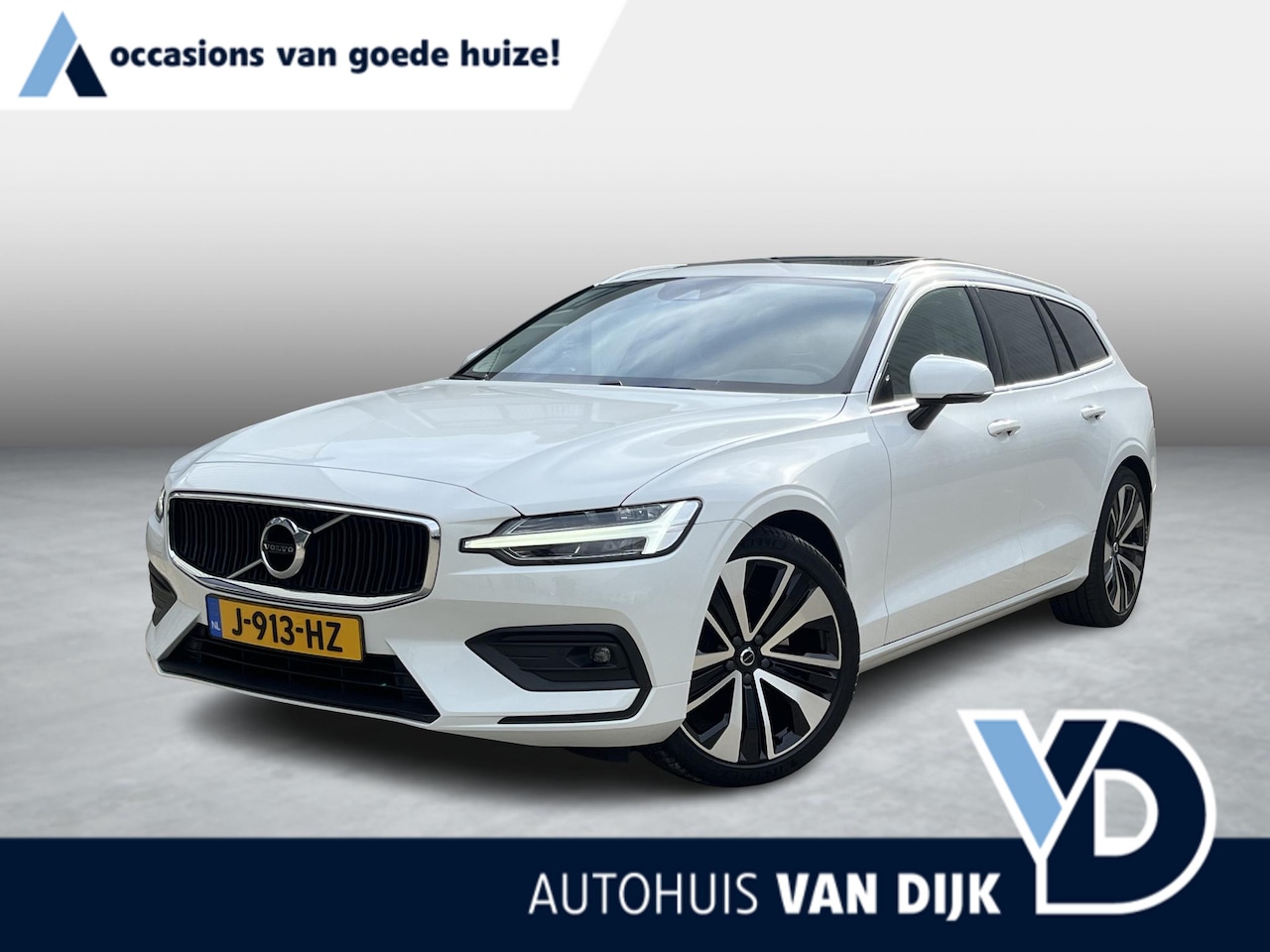Volvo V60 - 2.0 B3 Business Pro | NL Auto/2e Eig./Leder/Navi/Panodak/El.Trekhaak/19"/Adapt.Cruise/Appl - AutoWereld.nl