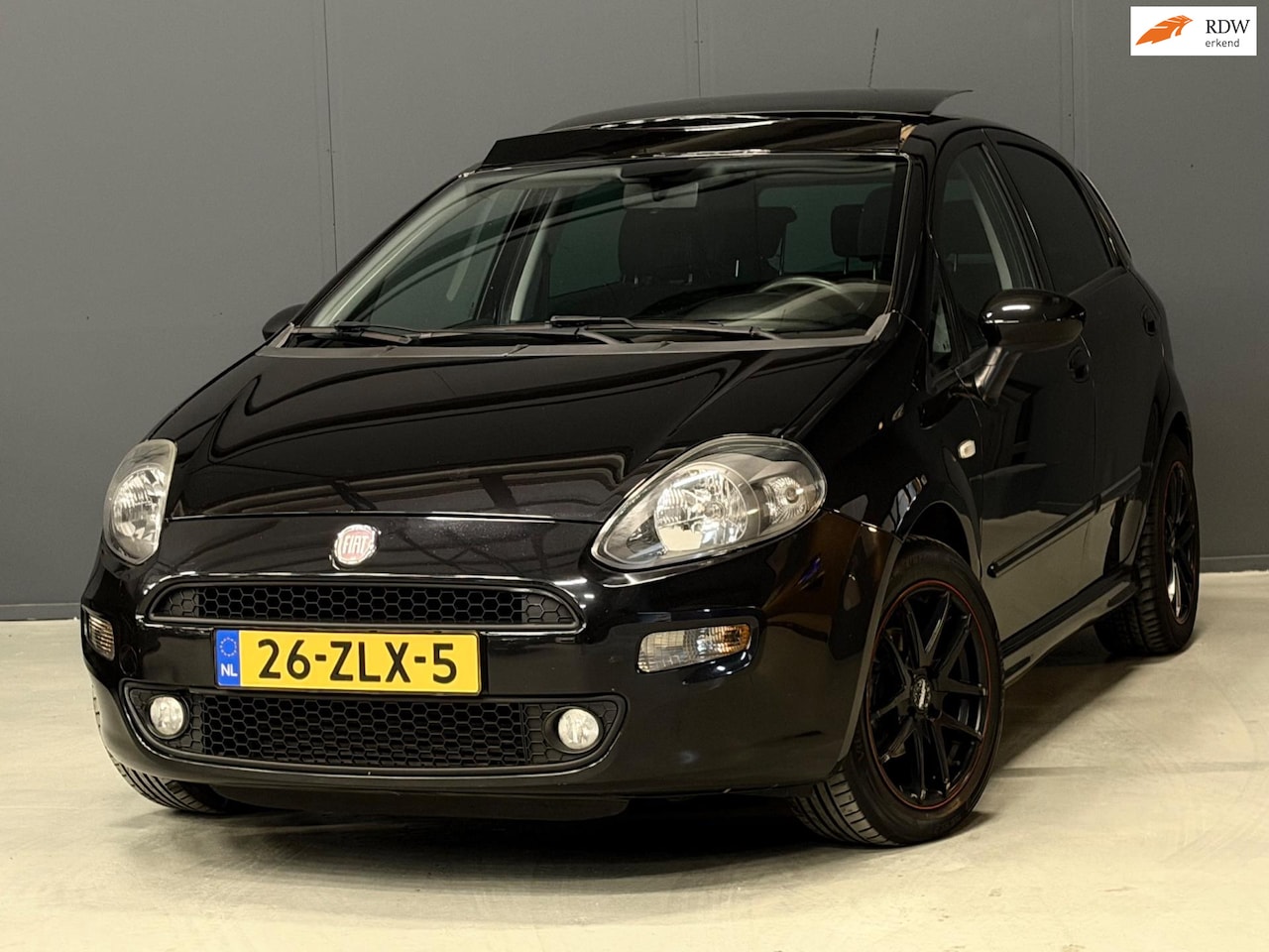 Fiat Punto Evo - 0.9 TwinAir Lounge PANORAMADAK/6-BAK/CRUISE/AIRCO | NETTE AUTO ! - AutoWereld.nl