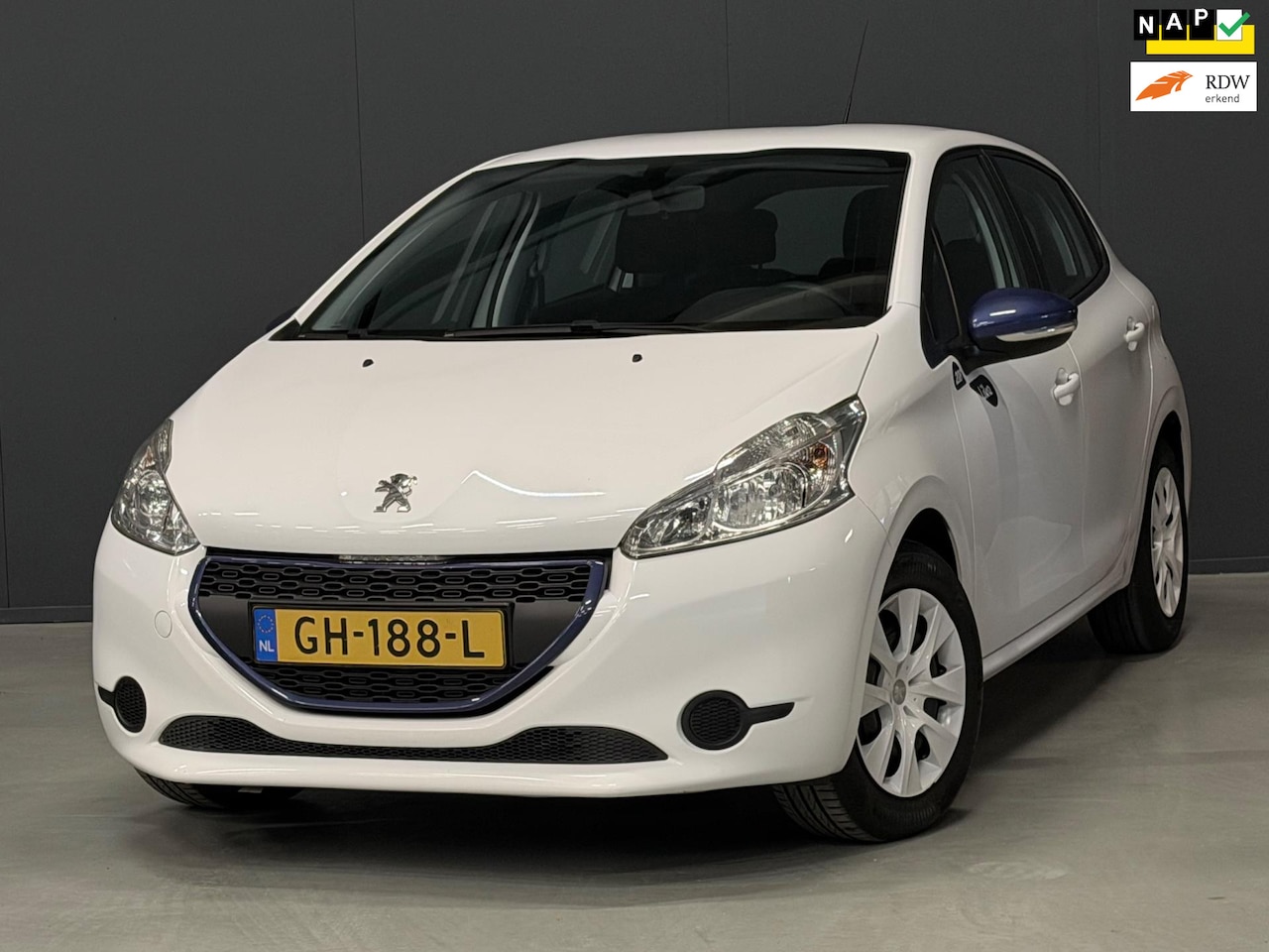 Peugeot 208 - 1.0 PureTech LIKE 5-DEURS AIRCO/CRUISE | KEURIGE AUTO ! - AutoWereld.nl