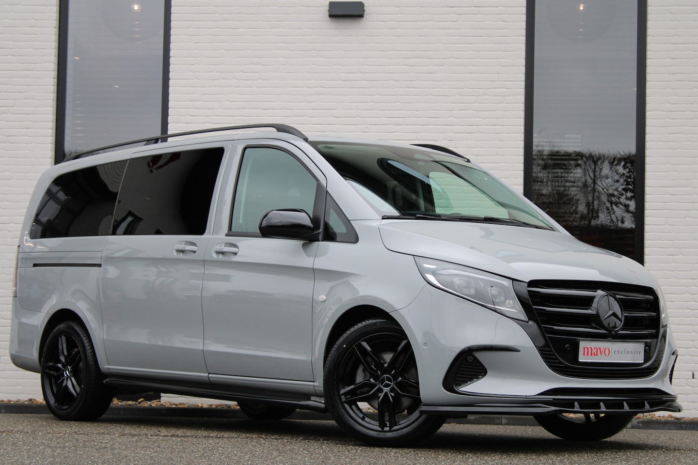 Mercedes-Benz Vito - 119 CDI / Aut / Lang / DC / 2x Schuifdeur / Leer / Led / Camera / Vol Opties / NIEUWSTAAT - AutoWereld.nl