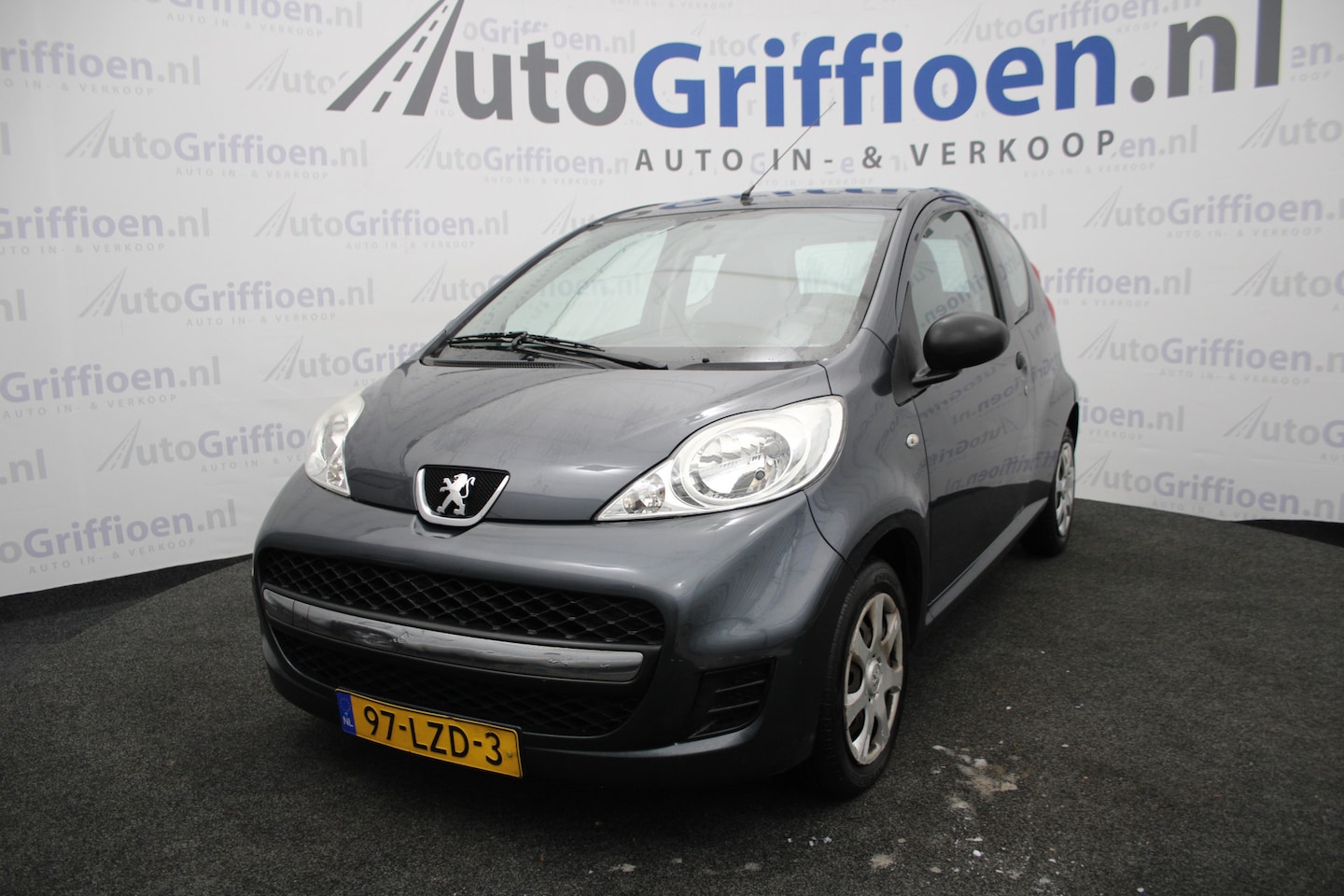 Peugeot 107 - 1.0-12V XR nette 3-deurs - AutoWereld.nl