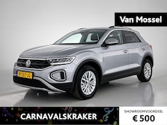 Volkswagen T-Roc - 1.5 TSI Life | Automaat | All Season Banden | LED | Digital Cockpit | Parkeersensoren |