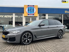 BMW 5-serie Touring - 520i Business Edition Plus | M-Sport | Orig. NL | M-Pakket | Laser verlichting |