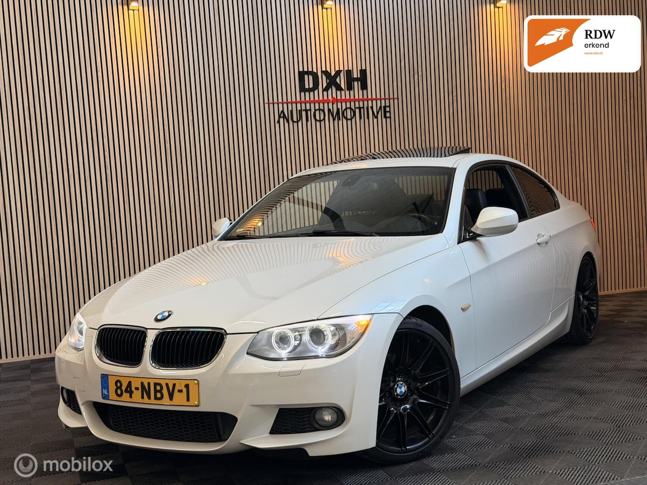 BMW 3-serie Coupé - 320i AUT M-Sport NAP DAK LEDER NAV XENON - AutoWereld.nl