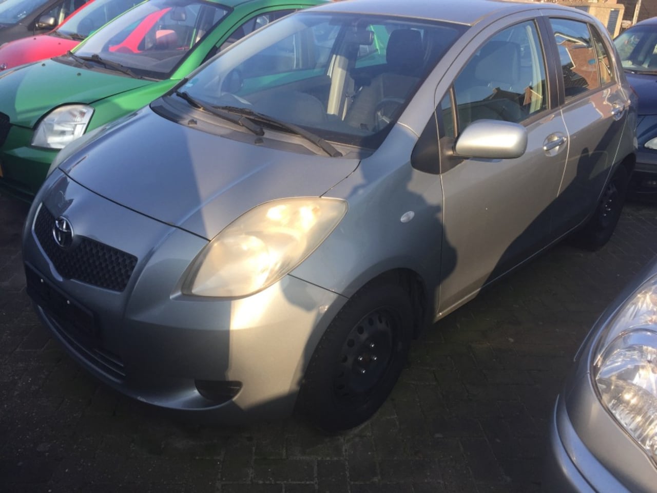Toyota Yaris - 1.3VVT-i 5 drs Airco Export (lezen!) - AutoWereld.nl