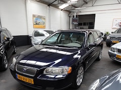 Volvo V70 - 2.4 D5 MOMENTUM