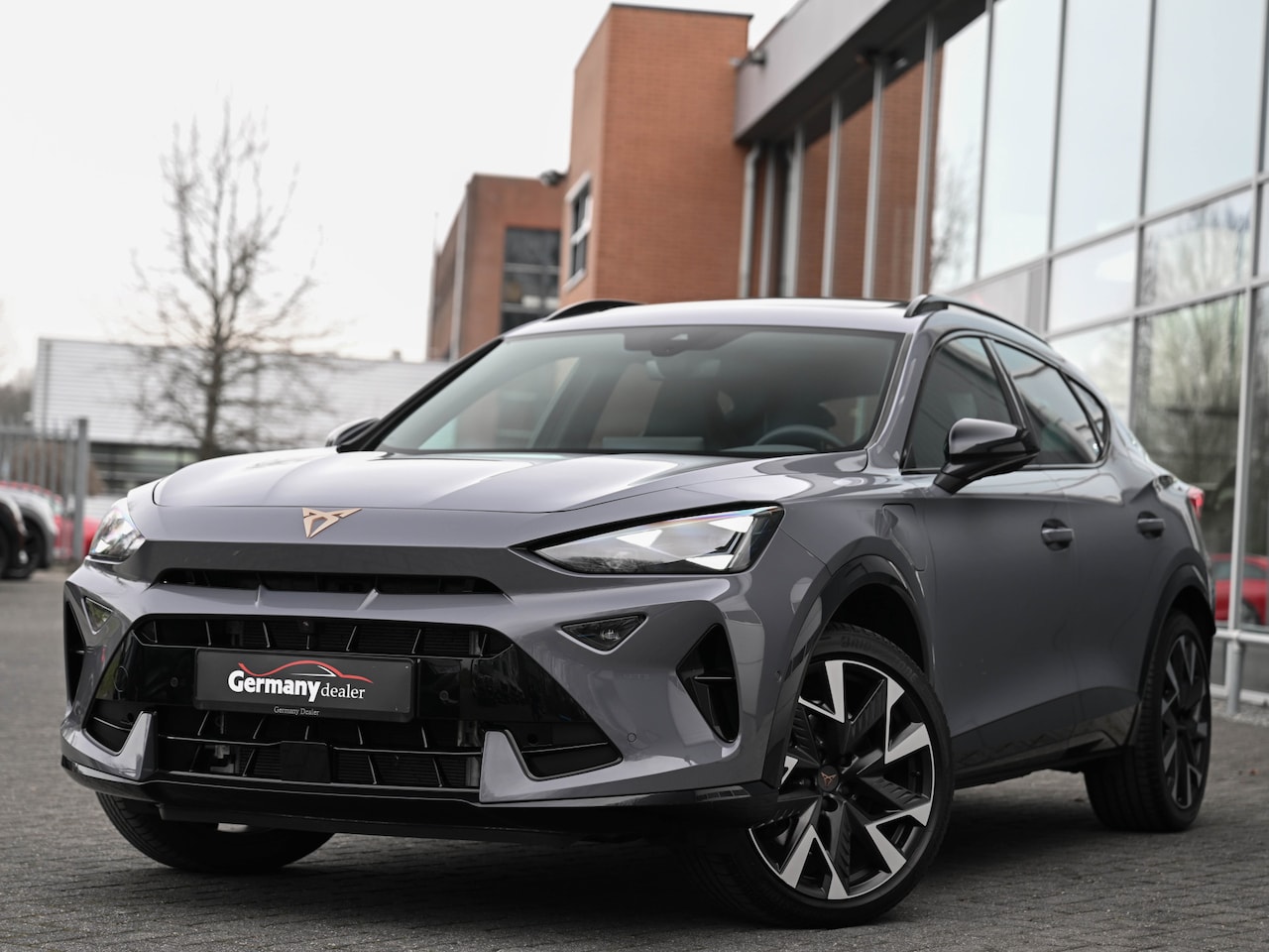 CUPRA Formentor - 1.5TSI e-Hybrid VZ 272pk Performance Pano Leder + Memory 360-Camera Keyless 19-Inch Sfeerv - AutoWereld.nl