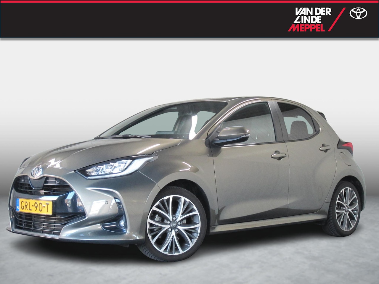 Toyota Yaris - 1.5 Hybrid 130 Executive Navi PDC Camera - AutoWereld.nl