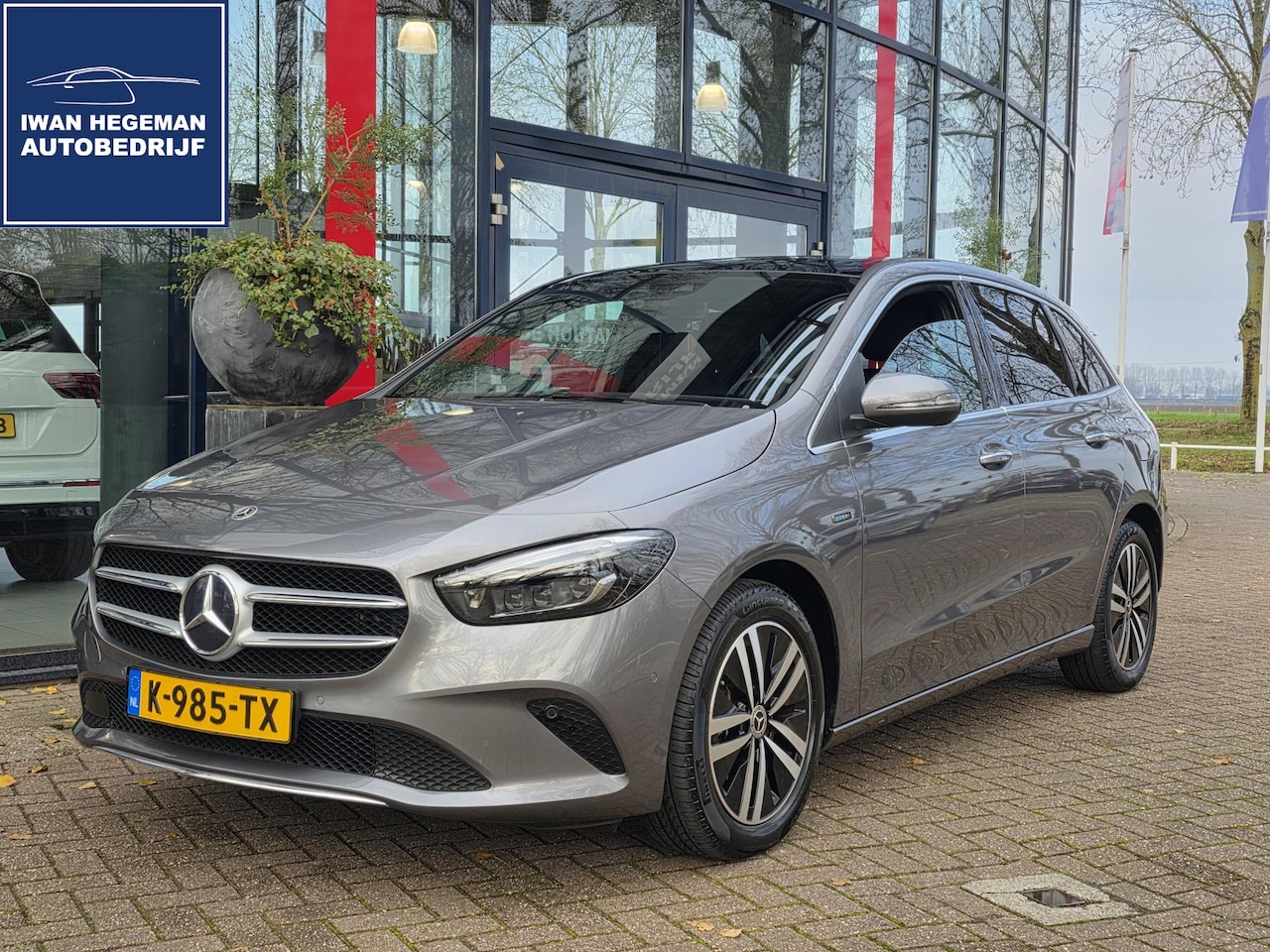Mercedes-Benz B-klasse - 250 e Business Solution Luxury Limited | Afn. Trekhaak | ECC | Panoramadak | PDC + Camera - AutoWereld.nl