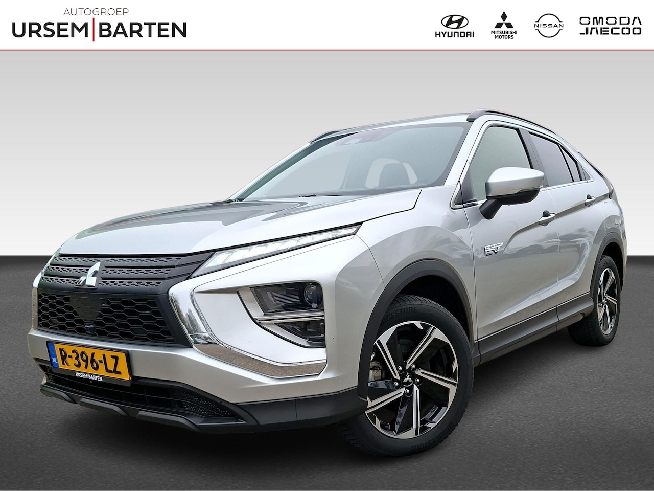 Mitsubishi Eclipse Cross - 2.4 PHEV Intense Deze auto is reeds binnen en kunt U ALS EERSTE bezichtigen! Fabrieksgaran - AutoWereld.nl