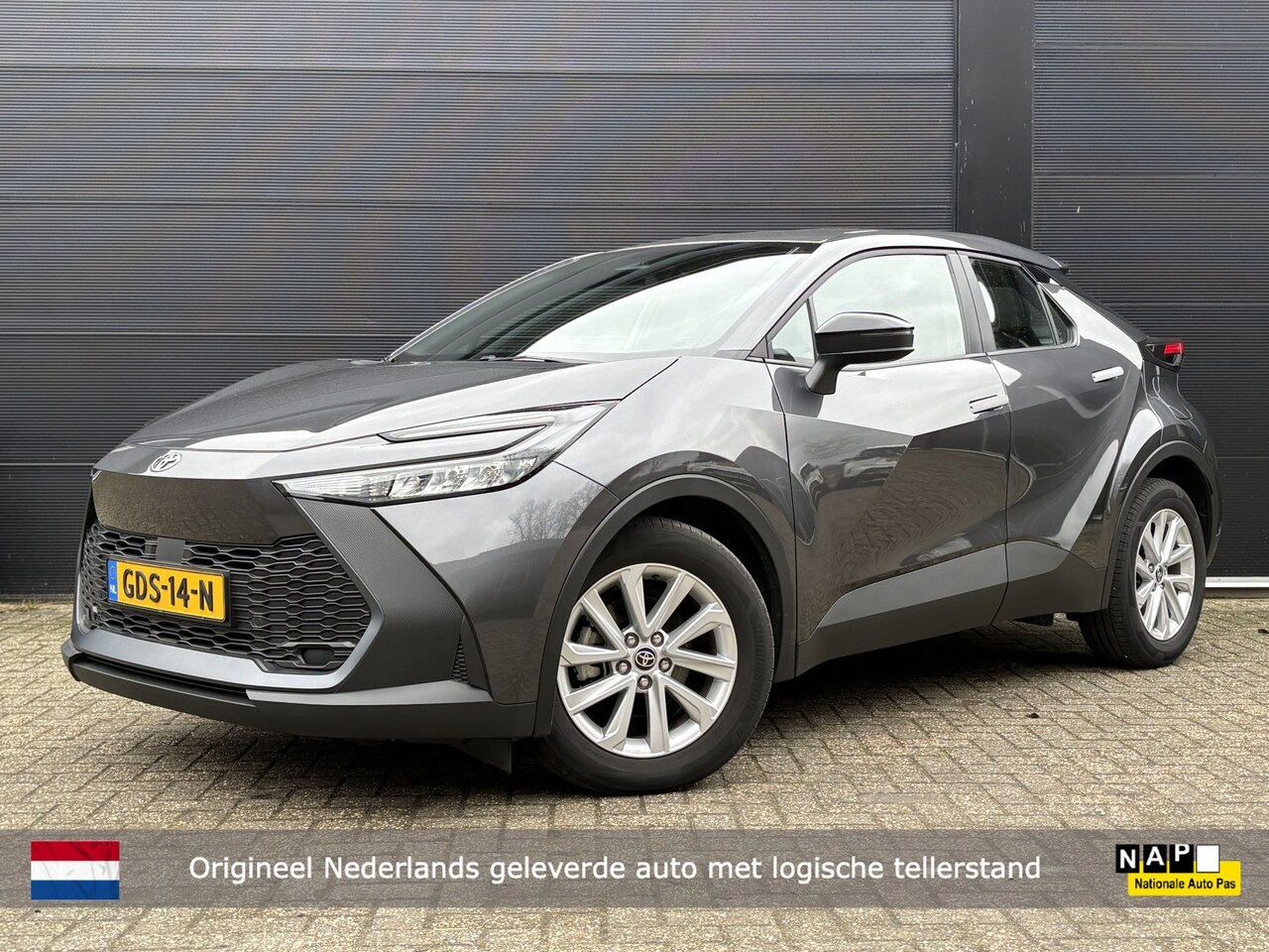 Toyota C-HR - 1.8 Hybrid 140 | Camera | Navigatie | Blindspot | NL-auto - AutoWereld.nl