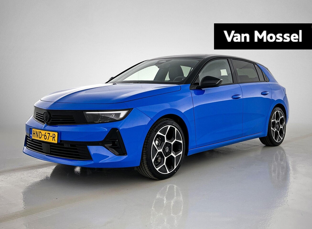 Opel Astra - 1.2 Turbo Ultimate DEMO SALE | Apple Carplay/Android Auto | Panorama dak | Camera | Parkee - AutoWereld.nl