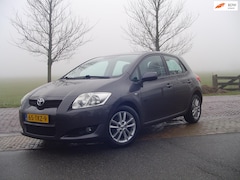 Toyota Auris - 1.4-16V Sol / Airco / Trekhaak / parkeer sensoren