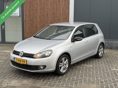 Volkswagen Golf - 1.2 TSI Highline BlueMotion| camera| CarPlay