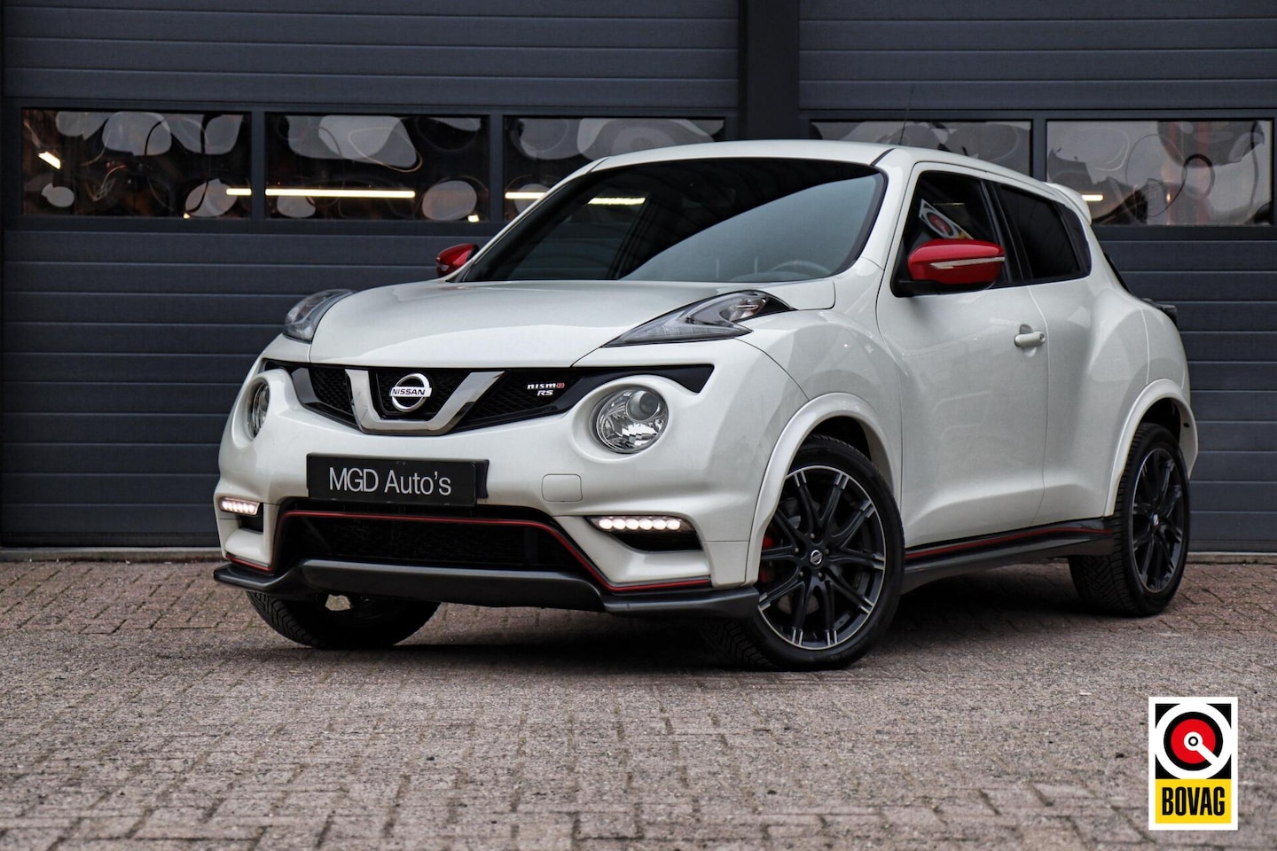 Nissan Juke - 1.6 DIG-T All Mode Nismo RS /LED/KEYLESS/CAMERA/NAVI! - AutoWereld.nl