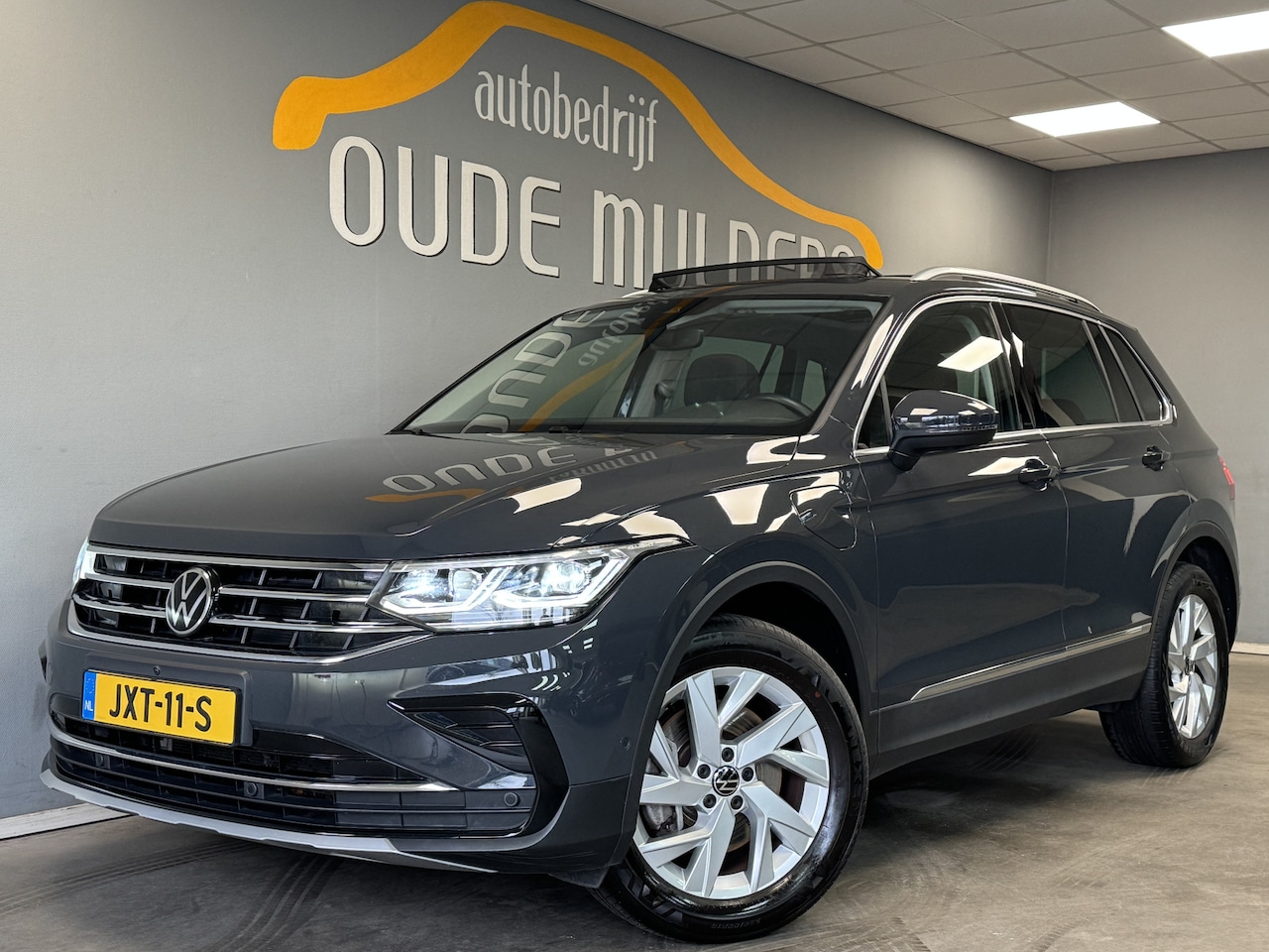 Volkswagen Tiguan - 1.4 Panoramadak/Trekhaak/360 Camera - AutoWereld.nl