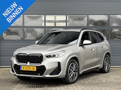 BMW iX1 - XDRIVE30 LAUNCH EDITION 67 KWH I M-SPORTPAKKET I 99% SOH I APPLE CARPLAY I P-CAMERA