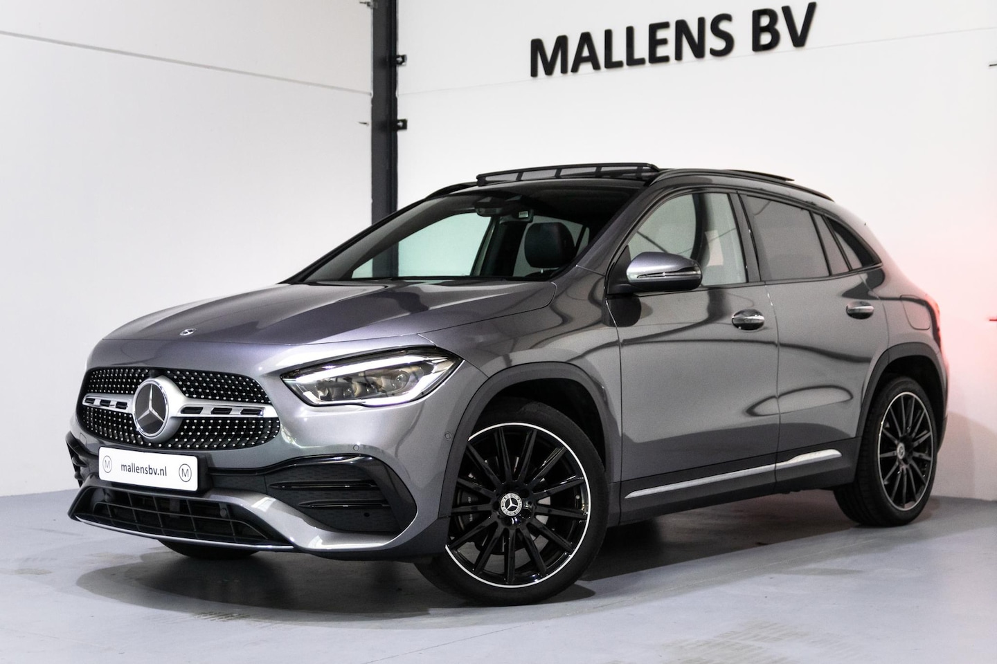 Mercedes-Benz GLA-Klasse - 250 e AMG Line PANO/MEMORY/TREKHAAK/KEYLESS/ADAPTIVE/AMG - AutoWereld.nl