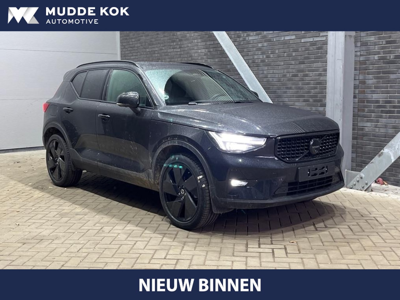 Volvo XC40 - B3 Plus Black Edition | Panoramadak | ACC | 360 Camera | Harman/Kardon | Stoel+Stuurverwar - AutoWereld.nl