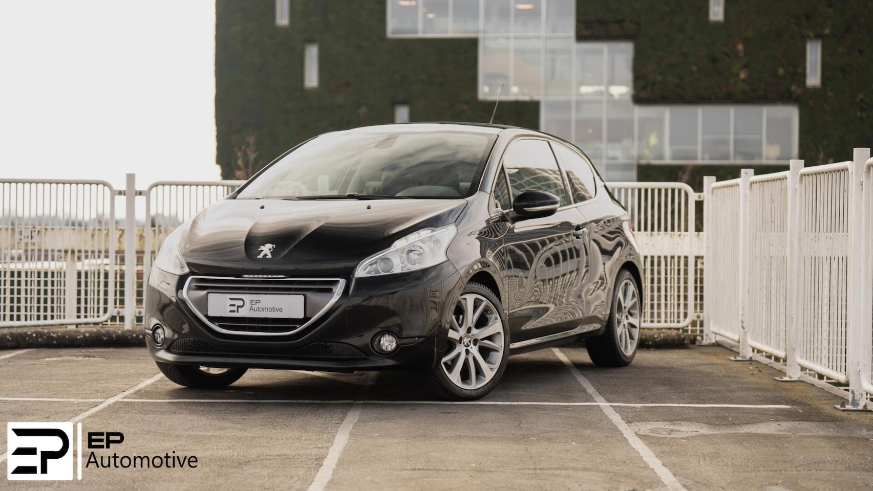 Peugeot 208 - 1.6 VTi Allure|Leder|Panno|StoelVerwarming| - AutoWereld.nl