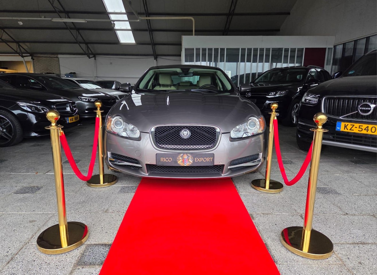 Jaguar XF - 3.0D V6 Premium Luxury FULL 201124 KM NAP! - AutoWereld.nl