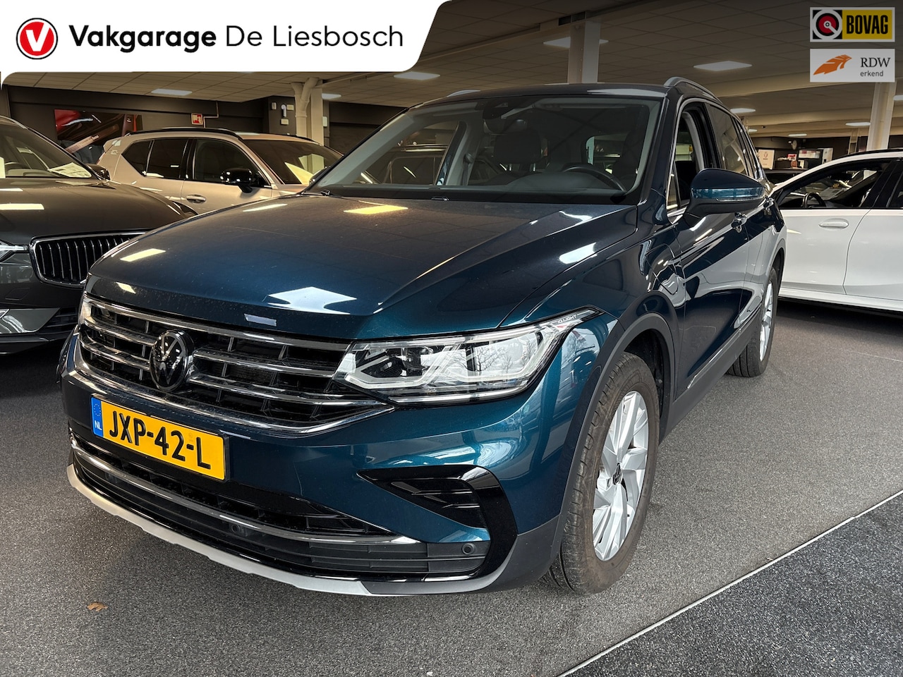 Volkswagen Tiguan - 1.4 TSI eHybrid,Business+,navi,camera,apple carplay,stoelverw.IQ light - AutoWereld.nl