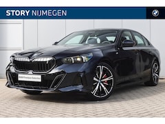 BMW i5 - eDrive40 M Sport / Comfort Access / M Sportonderstel / Stoelventilatie / Stoelverwarming /