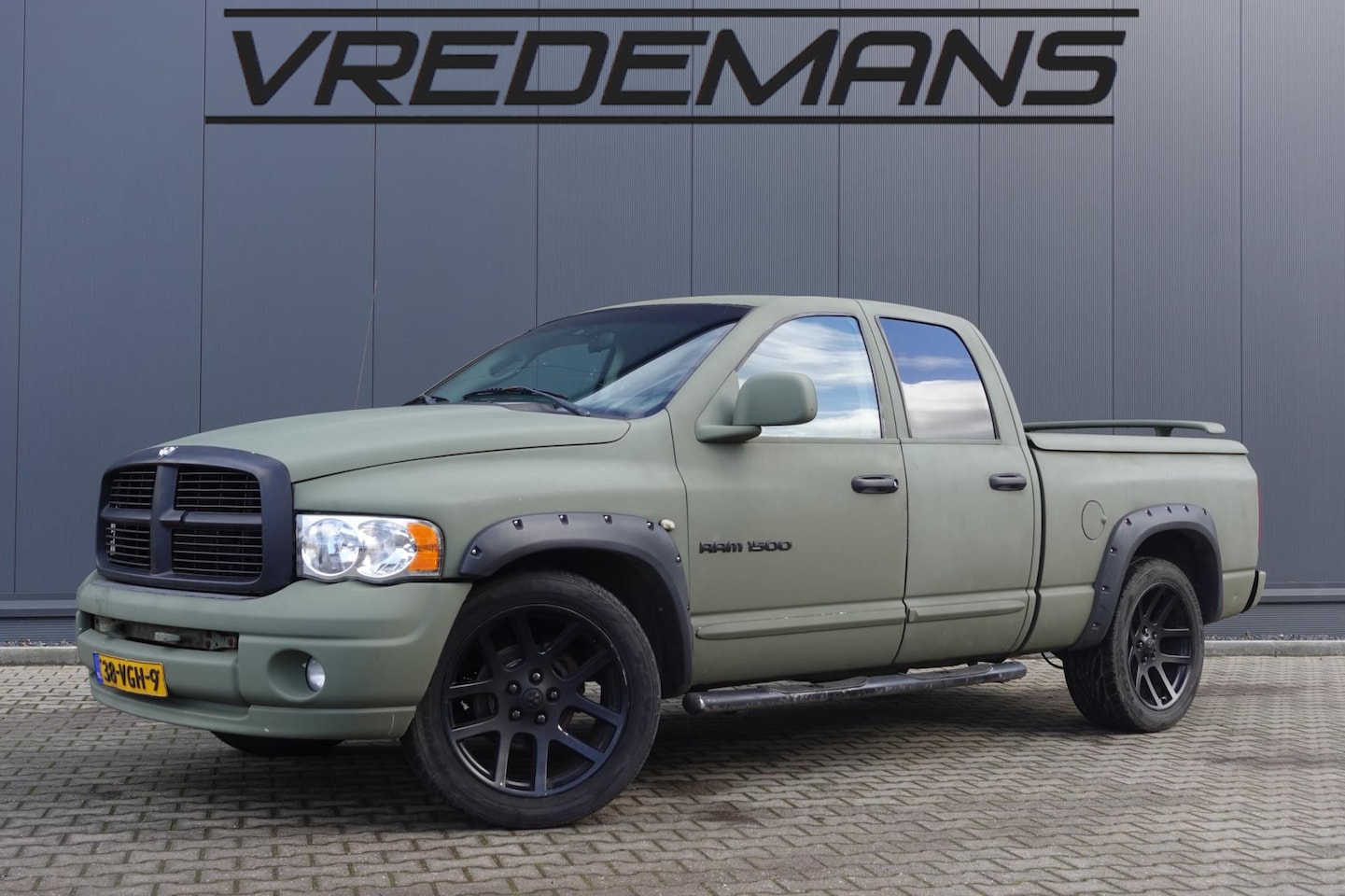 Dodge Ram 1500 - 5.7 liter HEMI V8 / MOTOR DEFECT - AutoWereld.nl