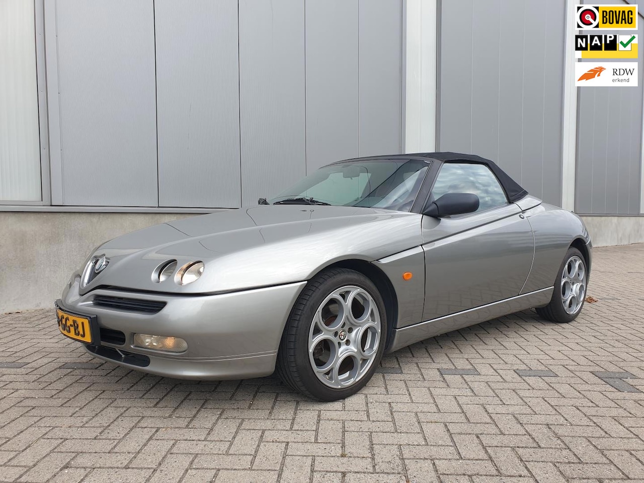 Alfa Romeo Spider - 2.0-16V T.Spark L / electrische kap / 17 inch GTA - AutoWereld.nl