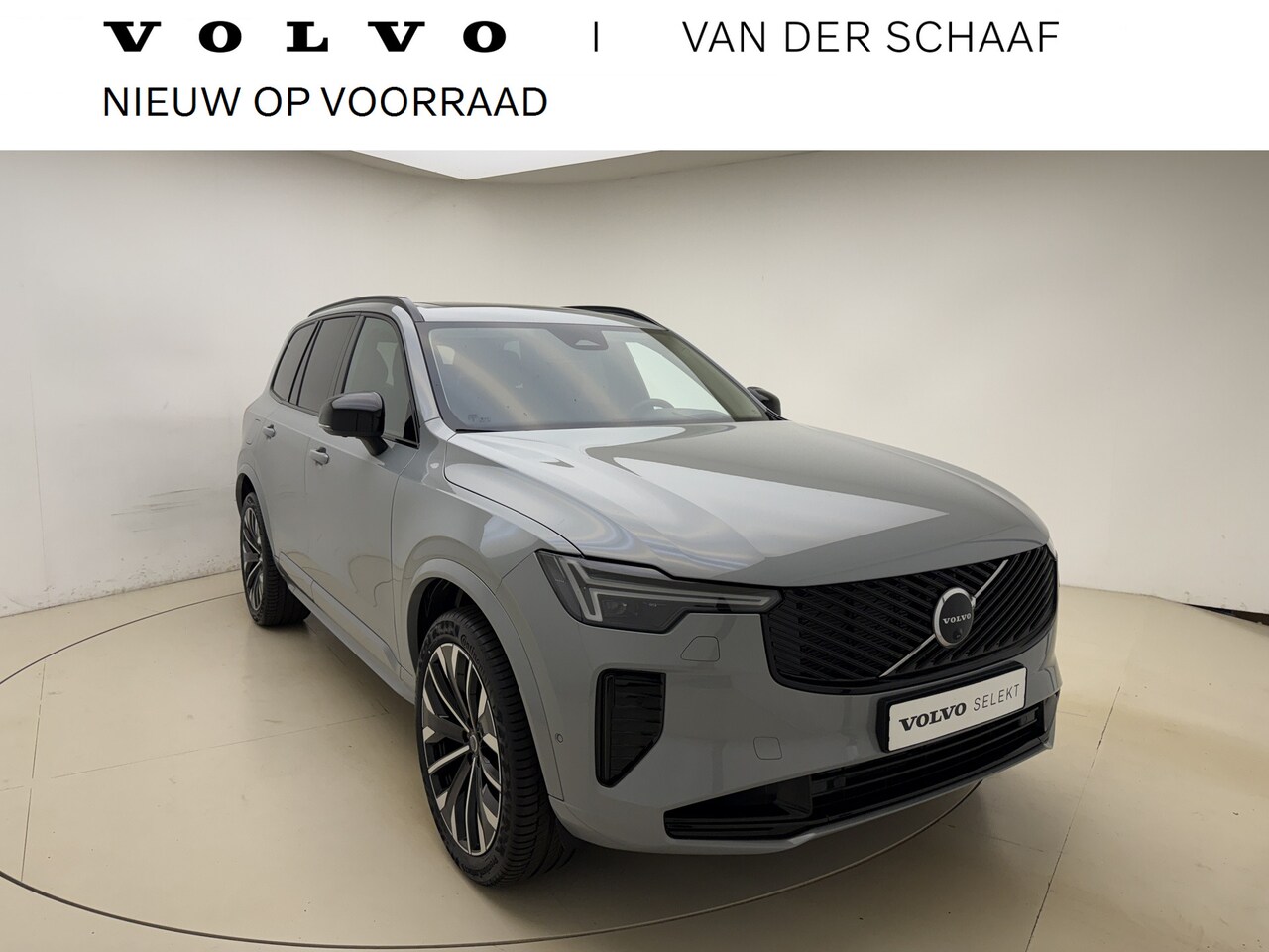 Volvo XC90 - T8 455pk AWD Ultra Dark / / NIEUW / DIRECT LEVERBAAR / MY26 / Luchtvering / El. Trekhaak / - AutoWereld.nl