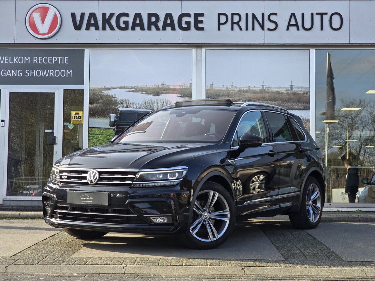 Volkswagen Tiguan - 1.5 TSI ACT Highline Business R |PANO|MASSAGE|CARPLAY|CLIMA|STOELVW.| 4484 - AutoWereld.nl