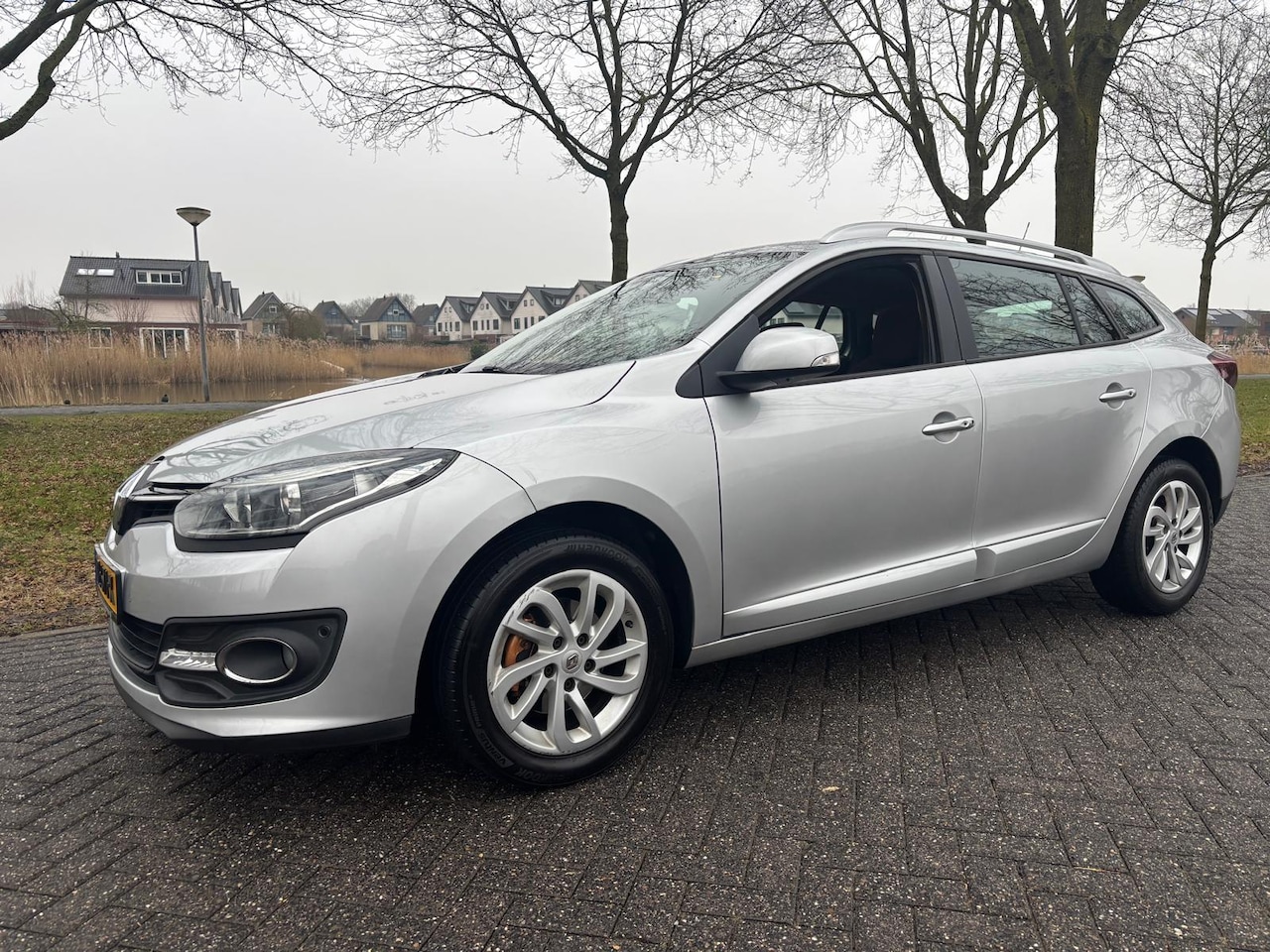 Renault Mégane Estate - 1.2 TCe Expression 1.2 TCe Expression - AutoWereld.nl