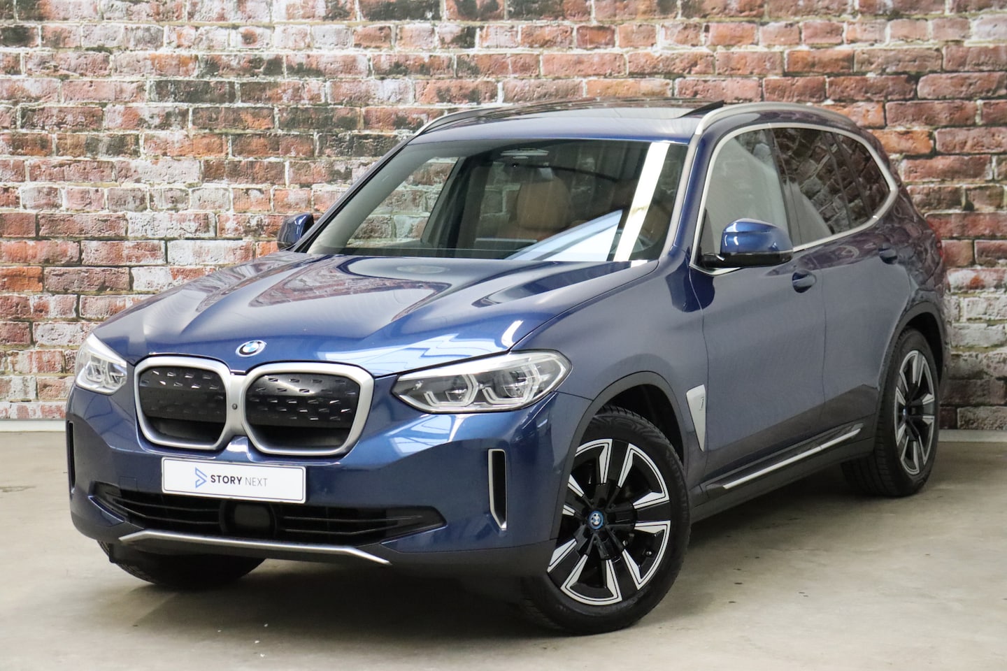 BMW iX3 - High Executive Automaat / SoH 100% / Live Cockpit Professional / Trekhaak / Personal CoPil - AutoWereld.nl