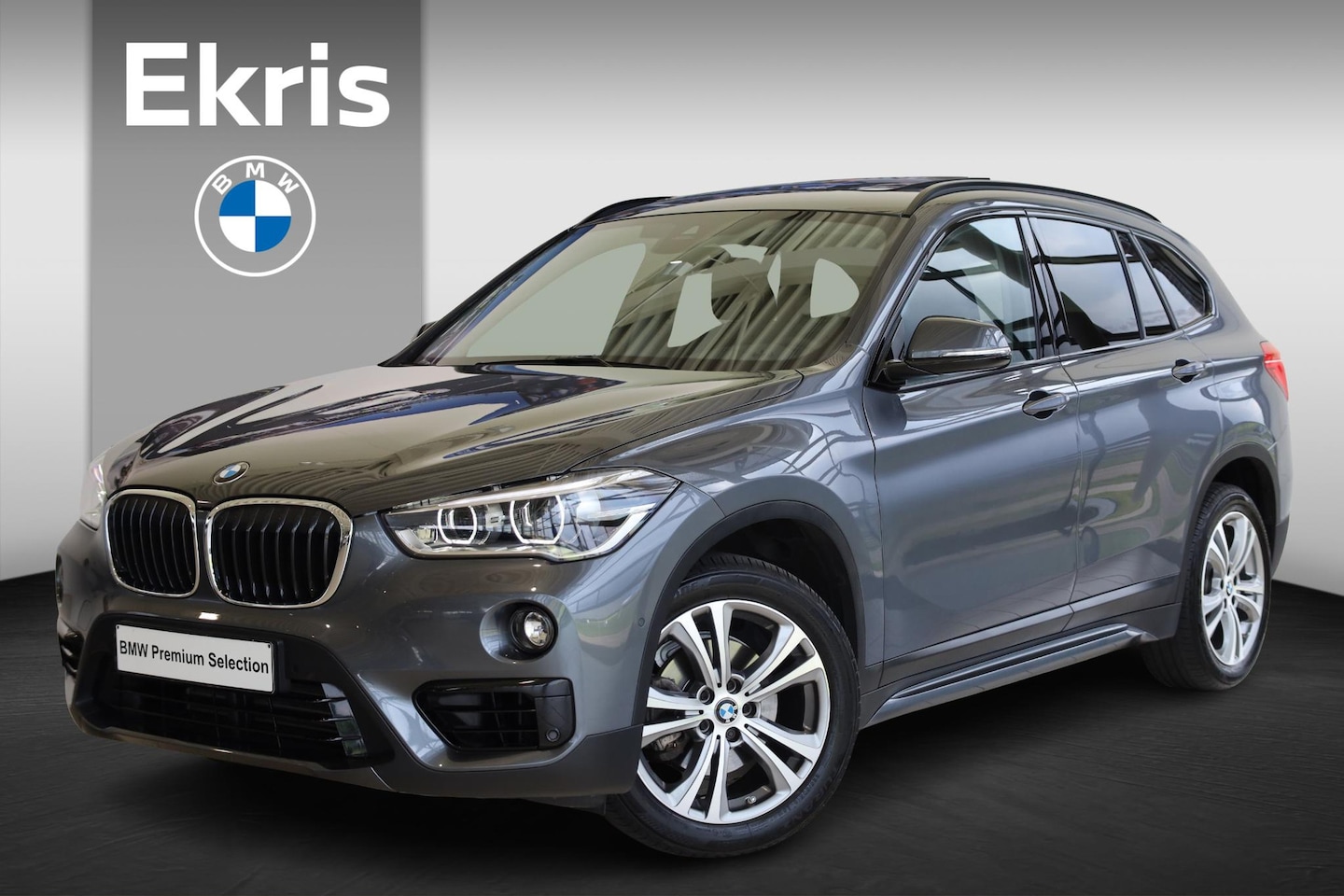 BMW X1 - sDrive18i High Executive | Elektrisch Glazen Panorama-dak | Voorstoelen Verwarmd | Elektri - AutoWereld.nl