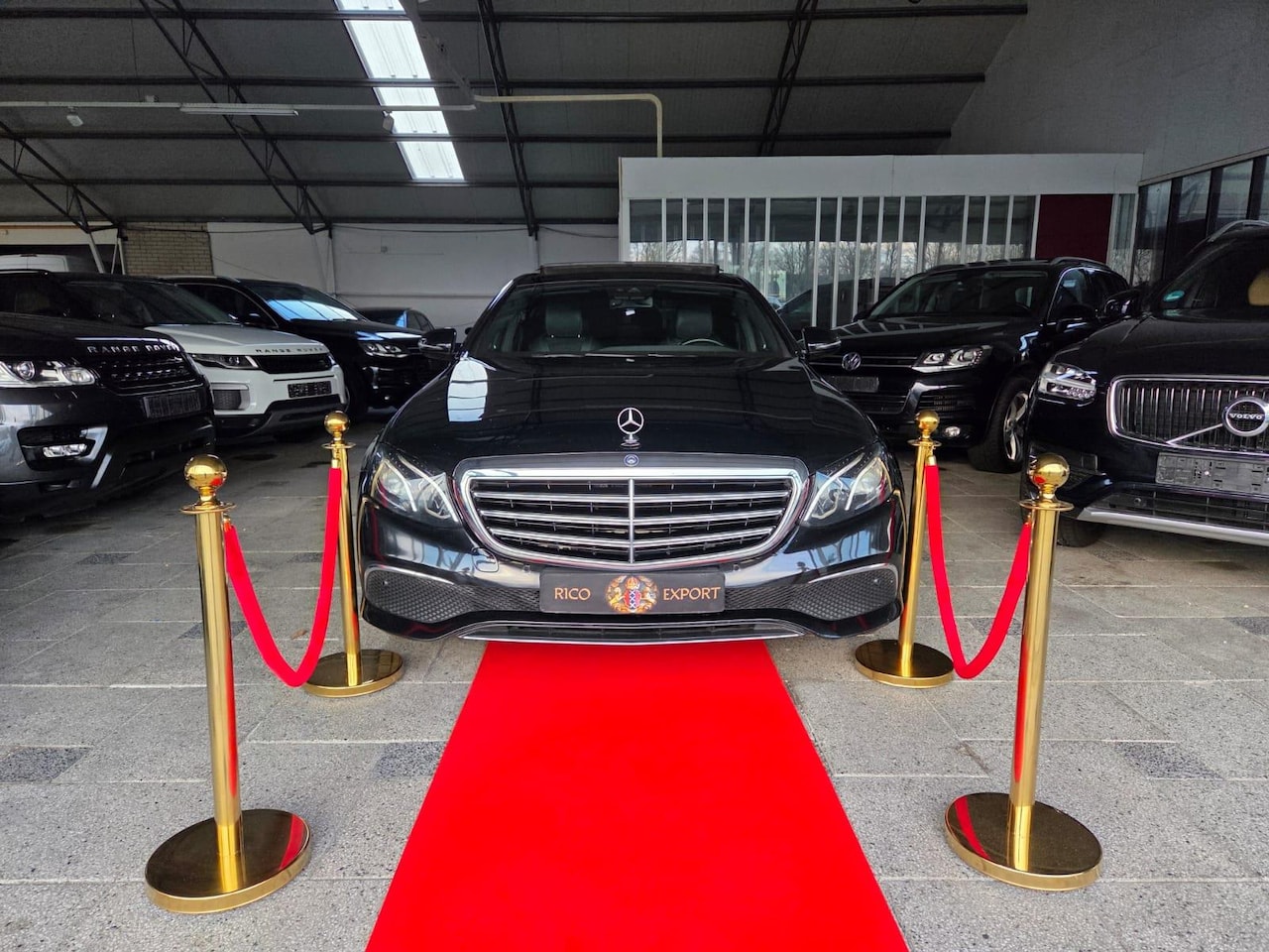 Mercedes-Benz E-klasse - 2.0D AUT LED PANORAMA CAMERA 360 BURMESTER FULL 2017! - AutoWereld.nl