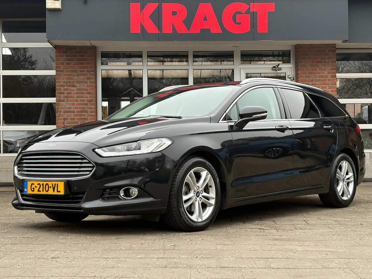 Ford Mondeo Wagon - Titanium 1.5T 160pk - LED - X-PACK - Navi - Trekhaak! - AutoWereld.nl