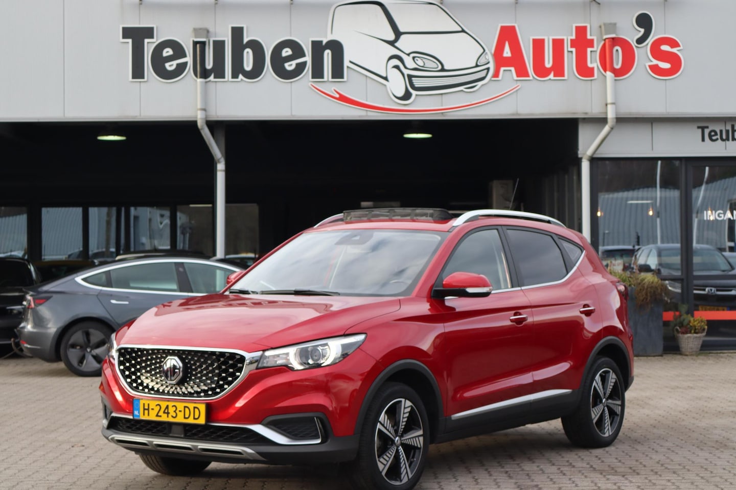 MG ZS - Luxury 45 kWh - AutoWereld.nl