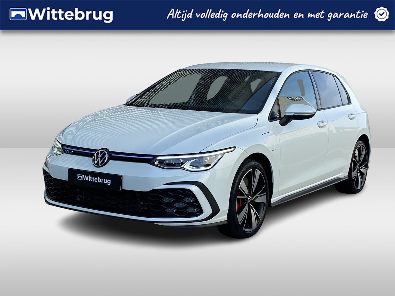 Volkswagen Golf - 1.4 eHybrid 245PK DSG GTE / 18" LMV / Digitale Cockpit / Stuur + Stoelverwarming / Parkeer - AutoWereld.nl