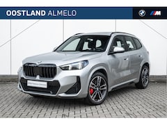 BMW X1 - sDrive18i M Sport Automaat / Panoramadak / Sportstoelen / Achteruitrijcamera / M Adaptief