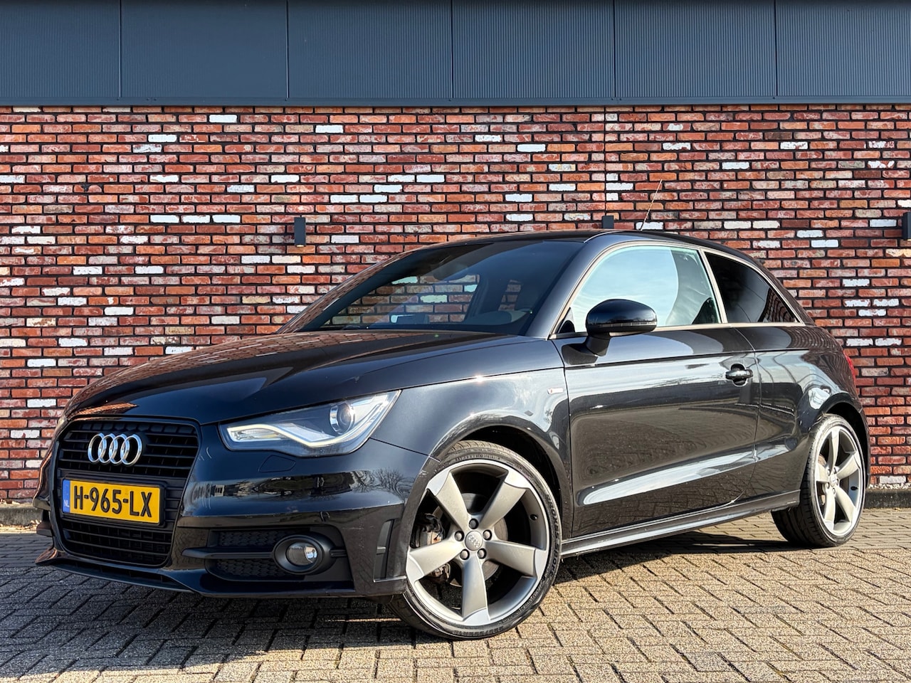 Audi A1 - 1.4 TFSI Ambition S-Line Automaat Schaalstoelen Bose Led Pdc 18 inch Voll.Onderhouden! - AutoWereld.nl