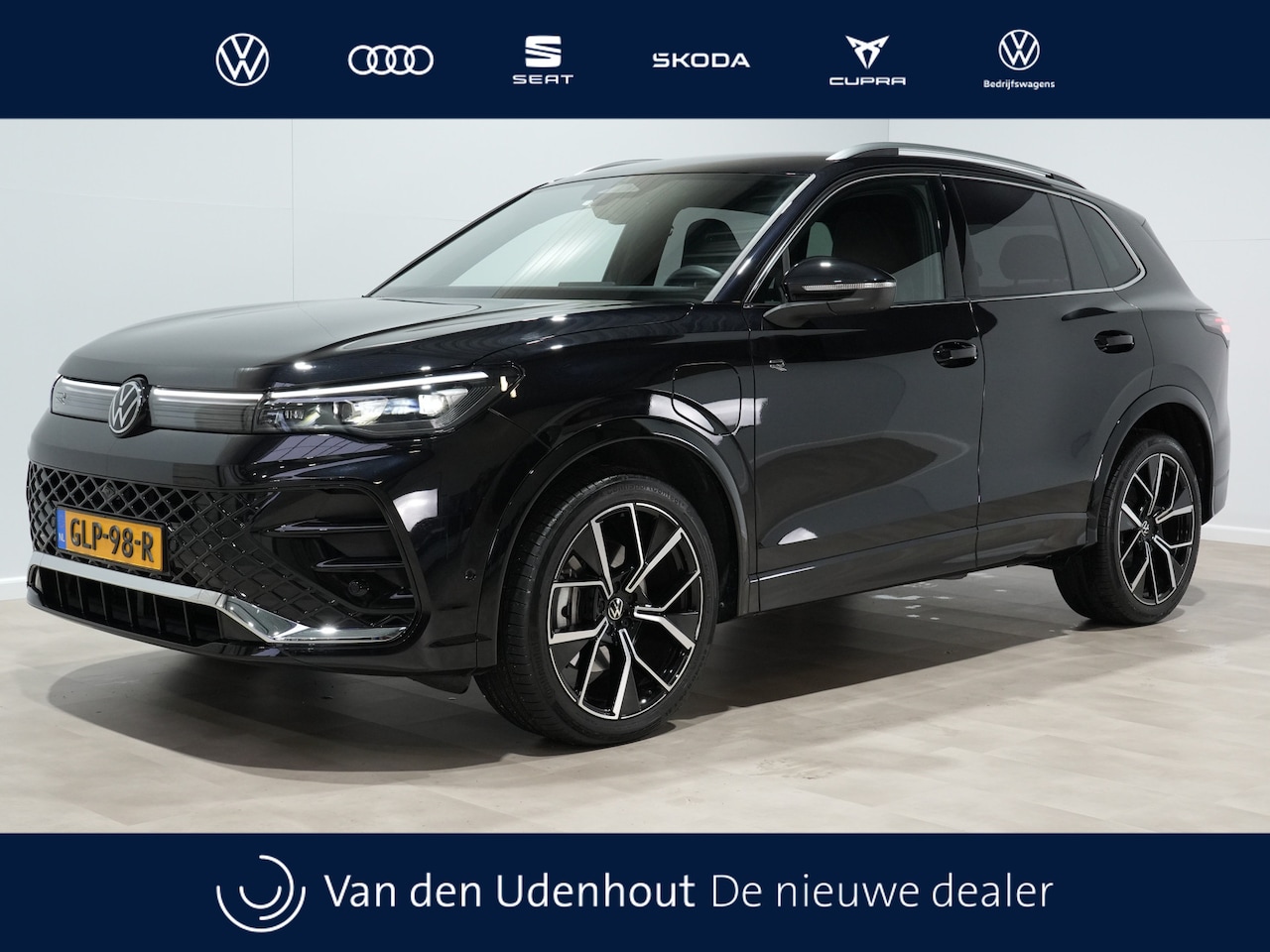 Volkswagen Tiguan - 1.5 eHybrid R-Line Business Assistance pakket plus Camera 20"velgen - AutoWereld.nl