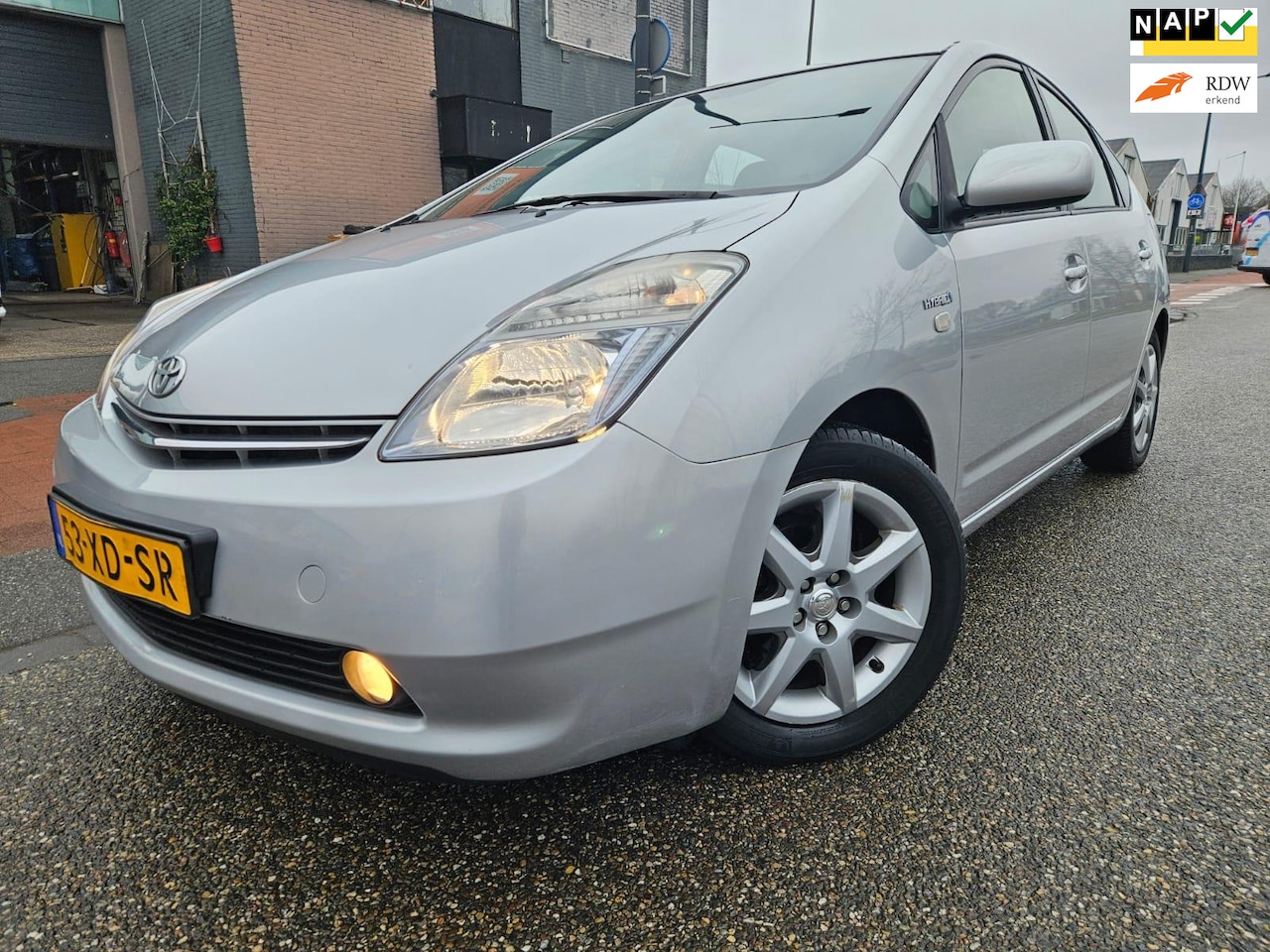 Toyota Prius - 1.5 VVT-i Tech Edition GARANTIE - AutoWereld.nl