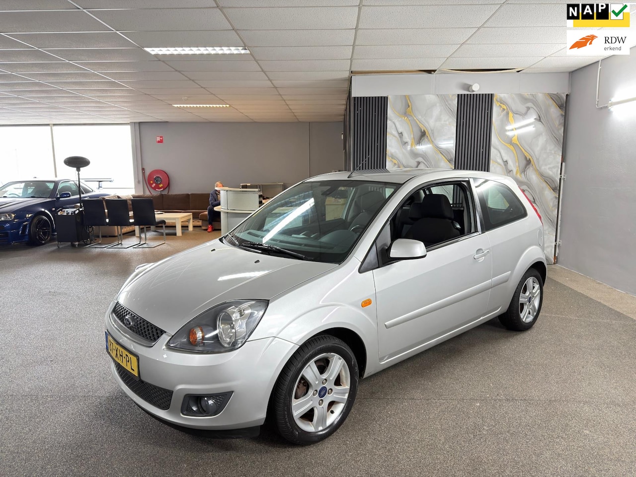 Ford Fiesta - 1.3-8V Futura Apk Nieuw,2e eigenaar,Airco,E-Ramen,N.A.P,Lm velgen,2 sleutels + boekjes,Top - AutoWereld.nl