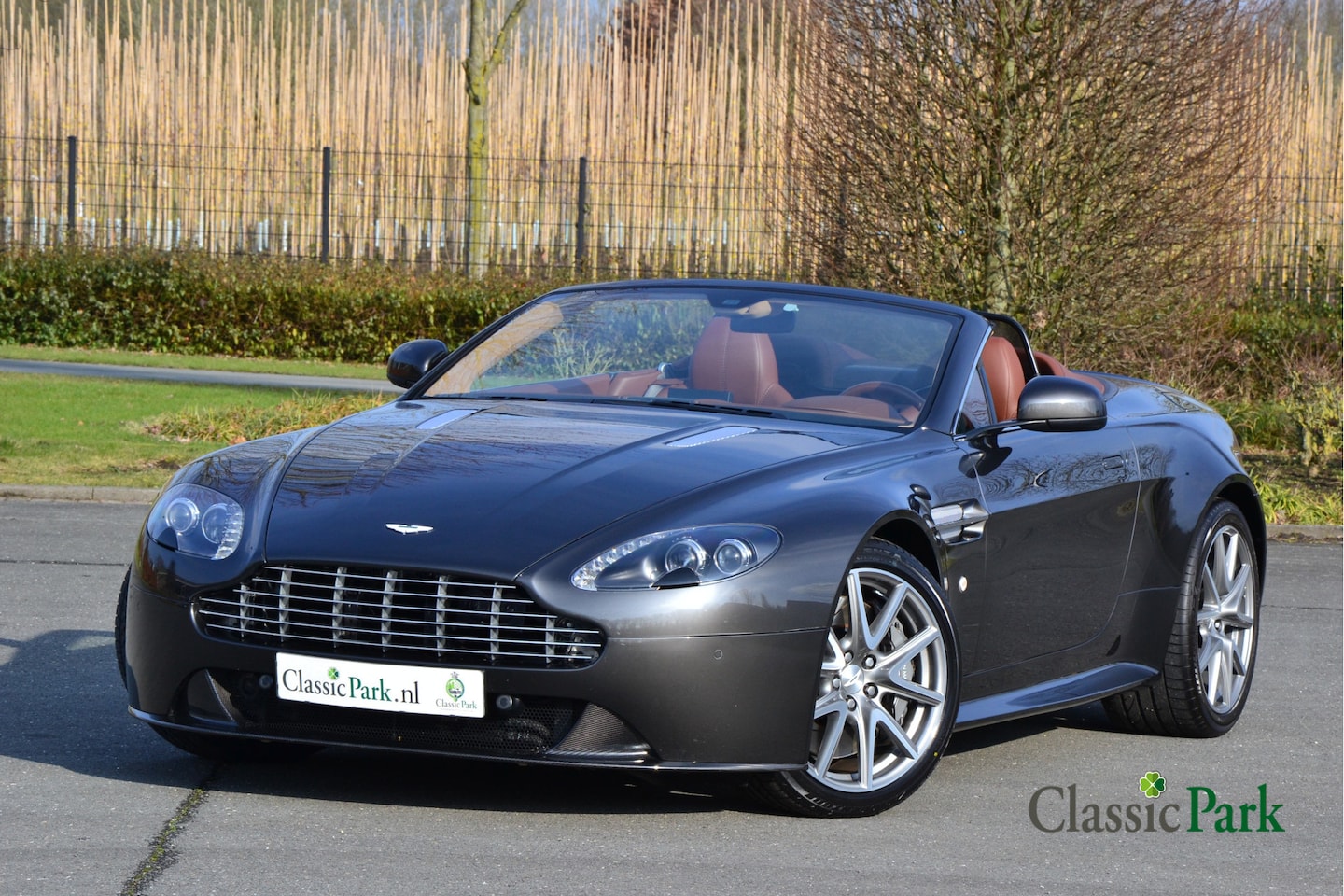 Aston Martin V8 Vantage Roadster - S - AutoWereld.nl